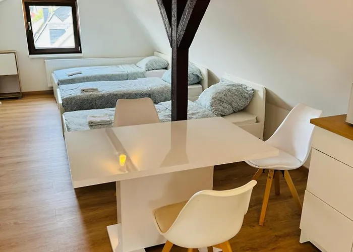 Flussnaehe Dreierwohnung